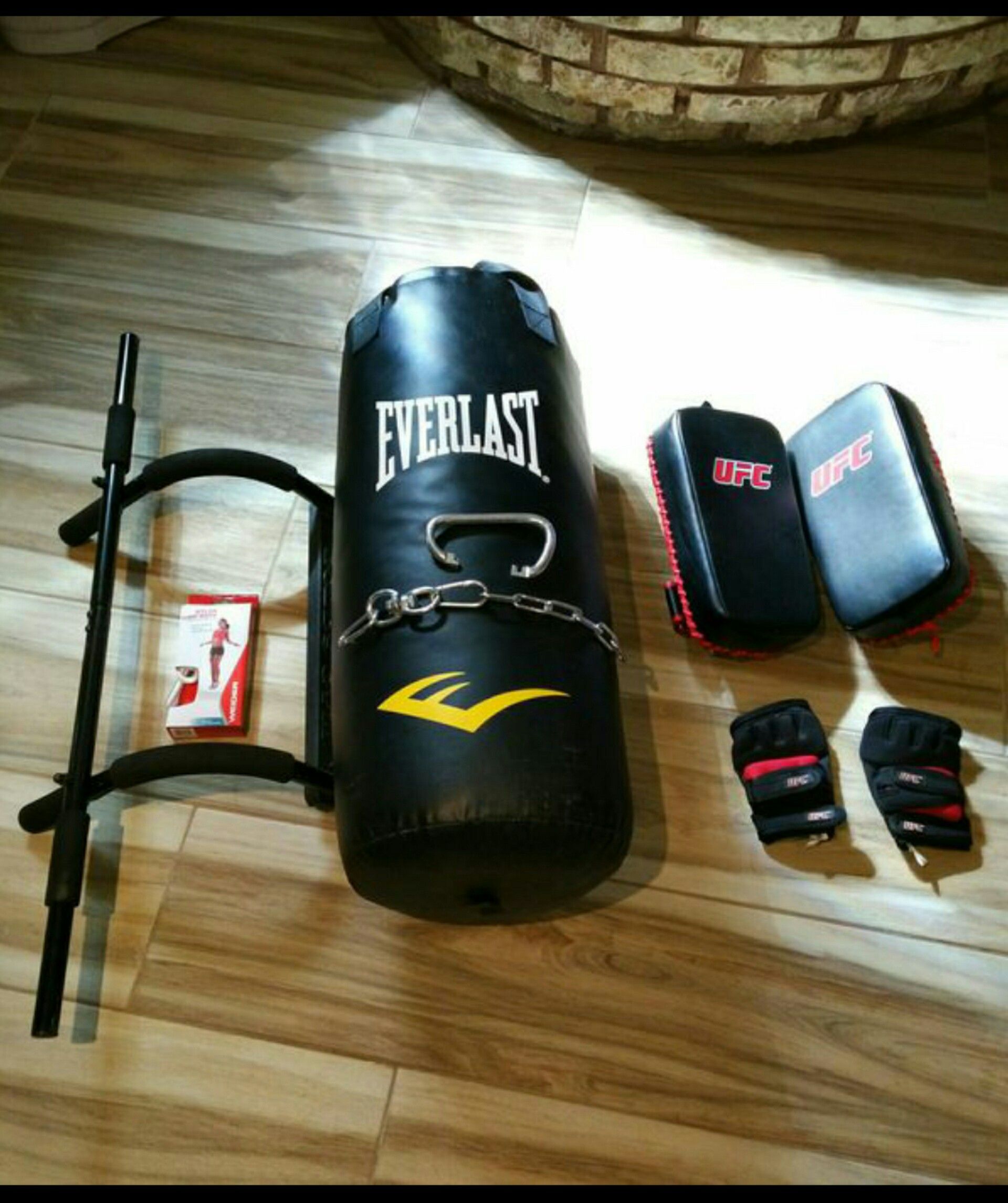 Boxing workout equipment