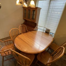 Wooden oak dining table set (seats 6 people) with a show case cabinet