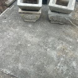 4 Concrete Planters