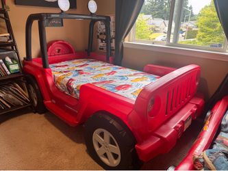 Twin Jeep Wrangler toddler bed with lights and mattress