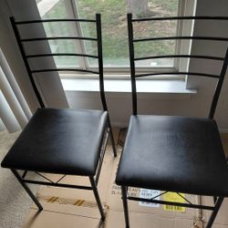 Set Of 2 Matching Chairs $25  Is Still Available NE Philly No Counter Offers Its Still Available Don't Ask