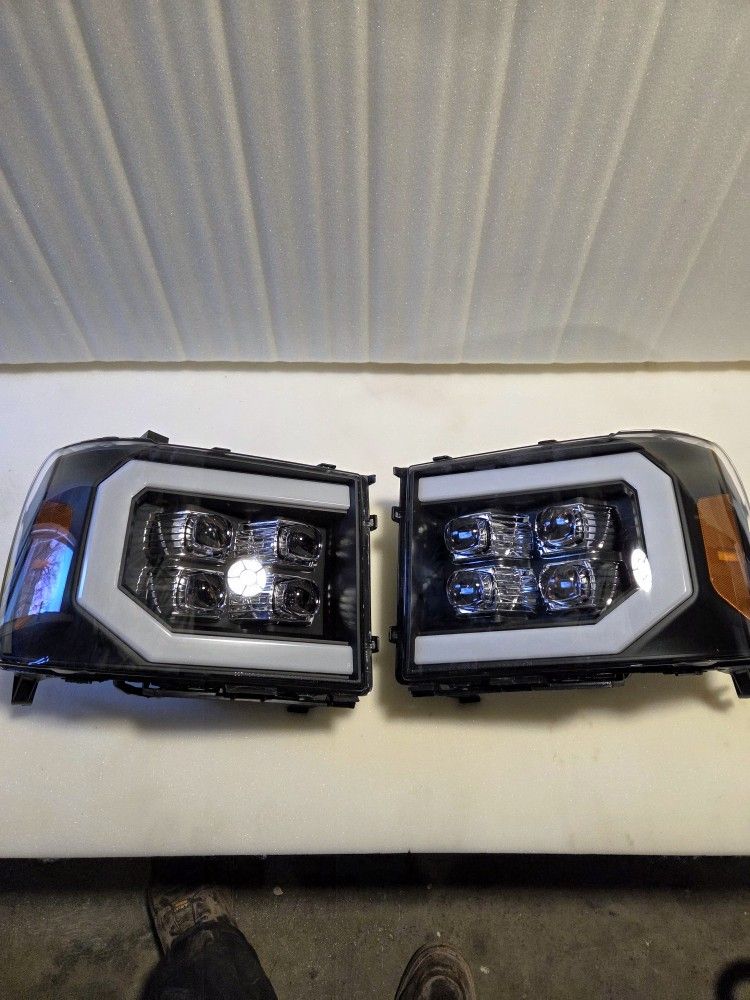 GMC SIERRA Headlights&Tail Lights