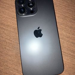 Apple iphone Pro Max 16 512mb w/ Case & Privacy Shield
