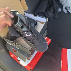 Jordan Retro 6  BLK/Chrome Kids 
