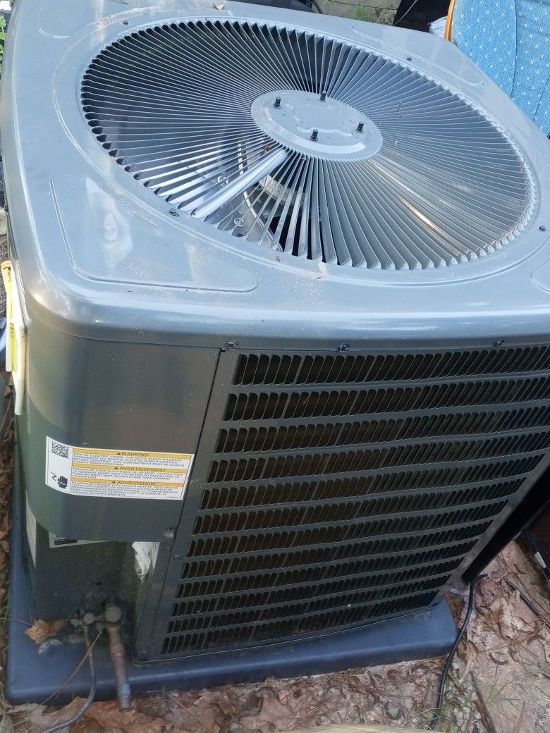 GOODMAN- 4 TON 14 SEER A/C CONDENSER UNIT- GSX140481KD/- NEW USED/NEVER INSTALLED