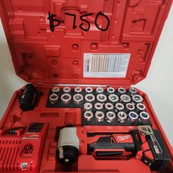 Milwakee Knockout Set