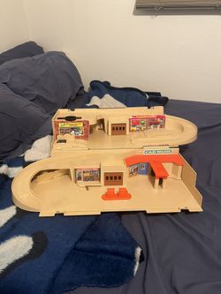 Vtg 1979 Hot Wheels Service Center Sto-N-Go Playset Toy Mattel Fold Up