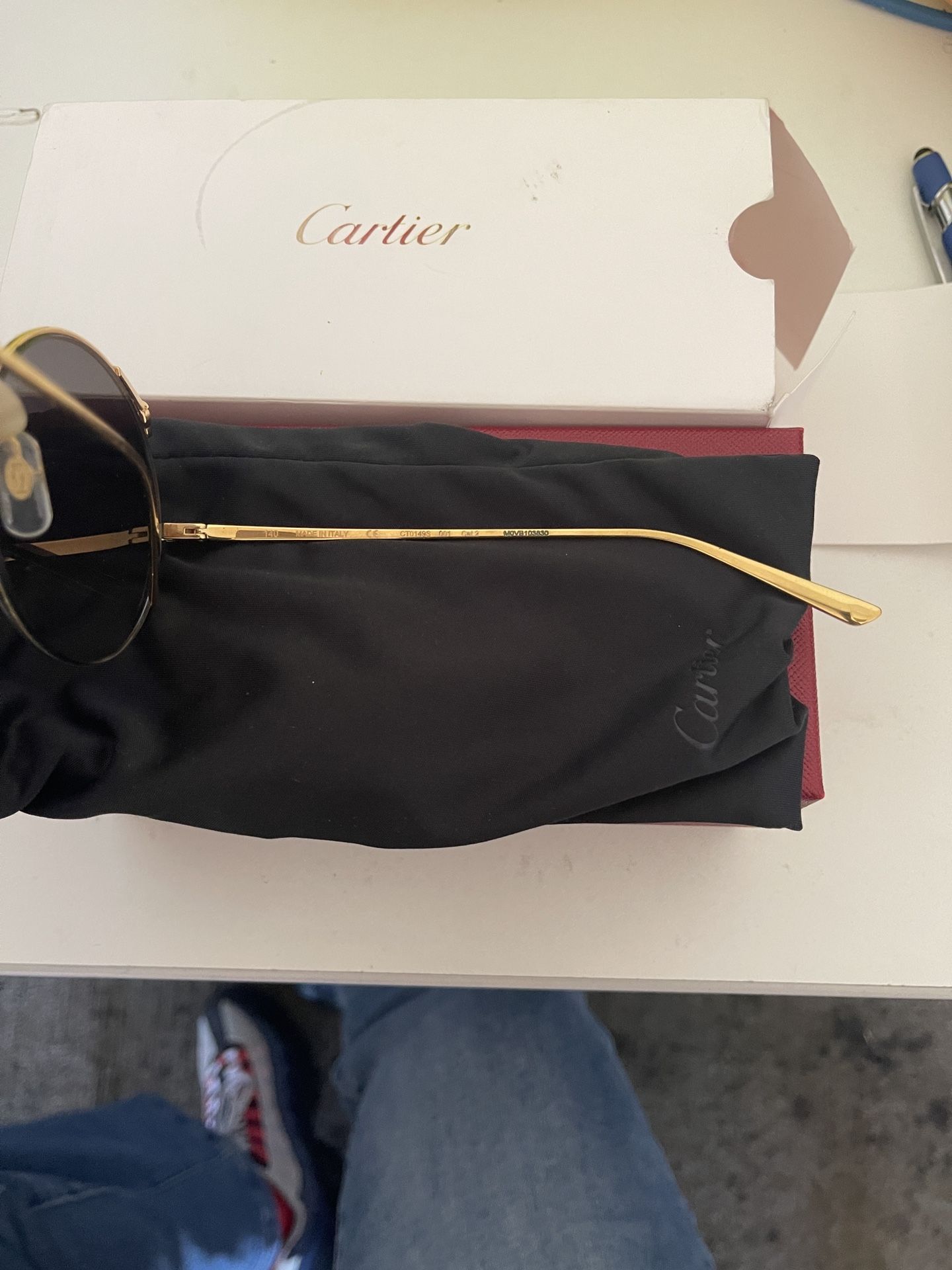Authentic Cartier Round Gold Sunglasses with Grey Lenses  display picture 2