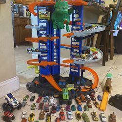 Hot Wheels City Robo T-Rex Ultimate Garage & Cars - See My Other Items 😀