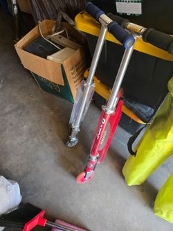 2 Foldable Razor scooters $30 each or 2 for $50