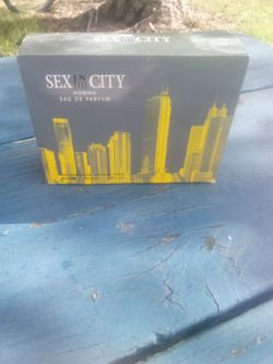 New bottle perfume (Sex in the City)
