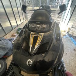 2008 ski-doo skandic SUV 600 SDI utility snowmobile with Low mileage 
