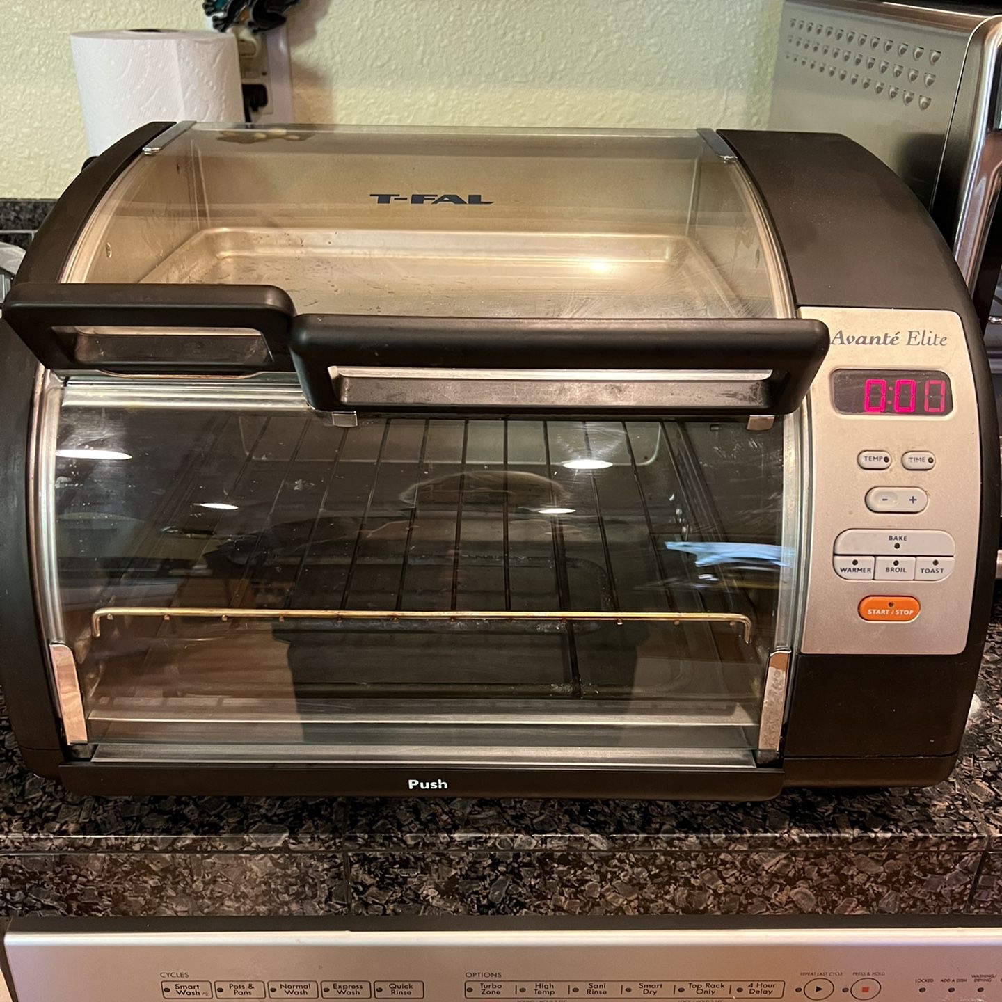 Farberware Electric Toaster Oven for Sale in Salem, OR - OfferUp