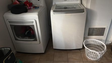 Washer and dryer set