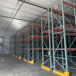 Pallet racks for warehouses