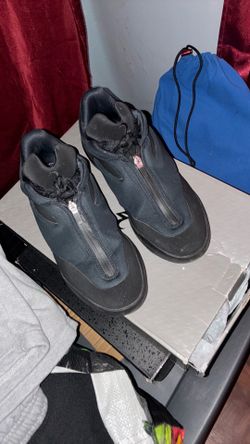 SHAI ALEXANDER CONVERSE SIZe 9.5