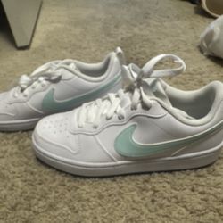 Women’s Nikes