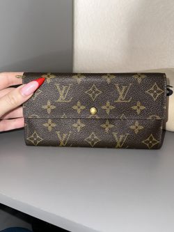 Louis Vuitton Sarah Wallet