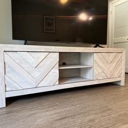 TV Stand – Living Spaces (Good Condition)