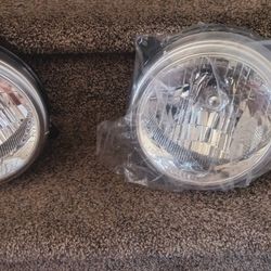 Headlights For A 2002 - 2007  Jeep Liberty 