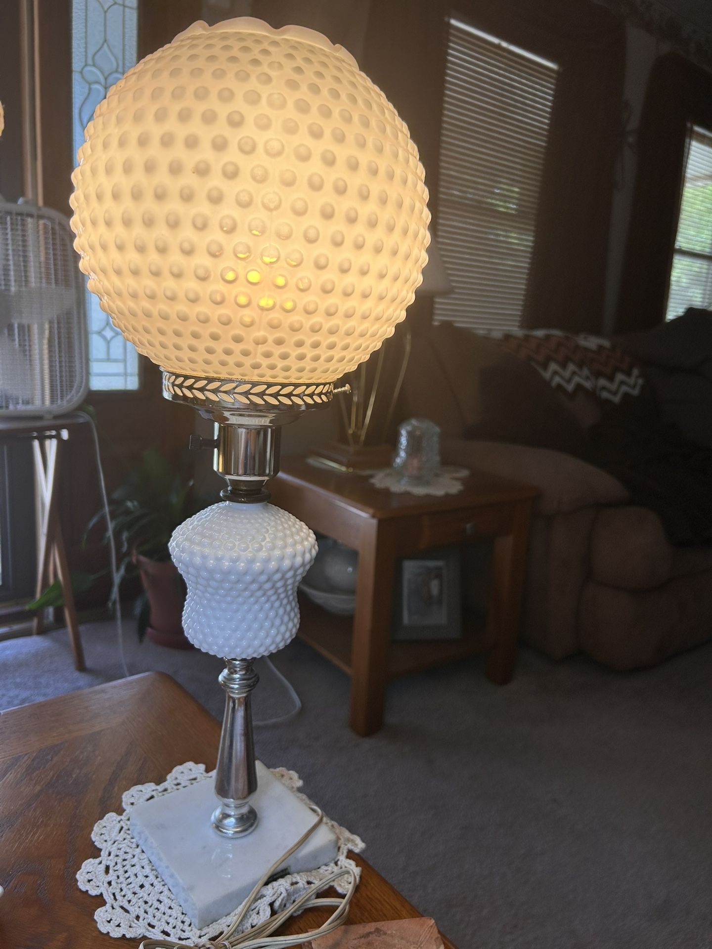 Vintage Hobnail Milk Glass Table Lamp w/Marble Base