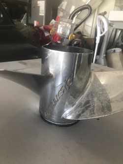 Ballistic RH rotation Evinrude prop