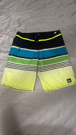 Men’s size 33 Quicksilver board shorts