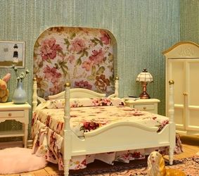 Miniature Dollhouse Bedroom Set