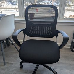 Ergonomic Office Chair – Mesh – Great Condition