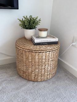 Large Round Woven Seagrass Basket with Lid