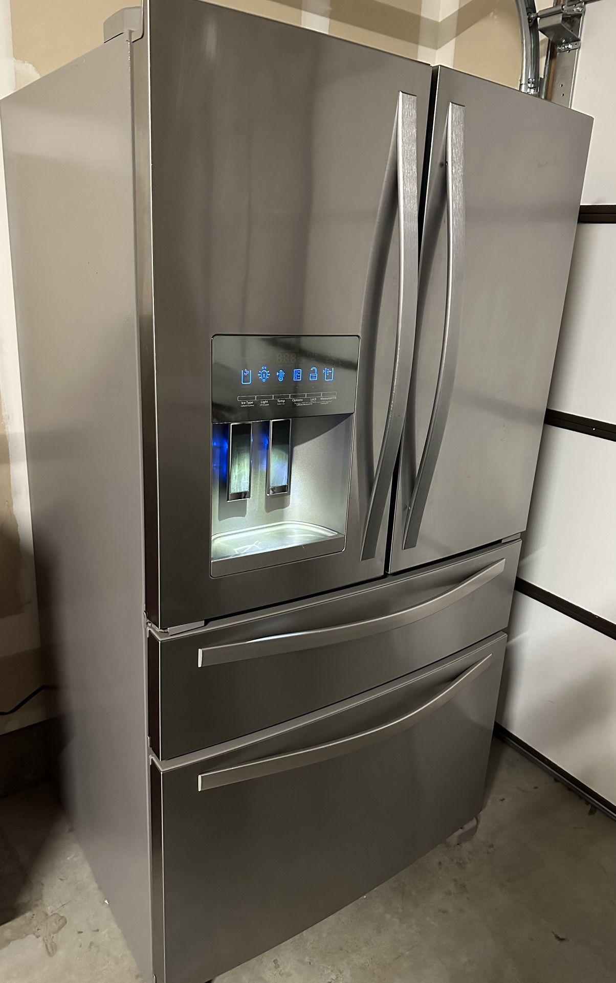 Refrigerator