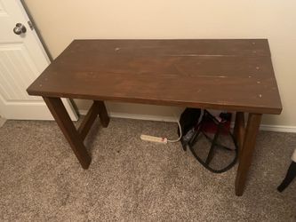 Gaming table / computer desk