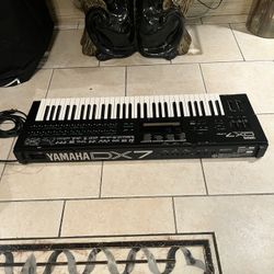 YAMAHA DX7IIFD With Grey Matter