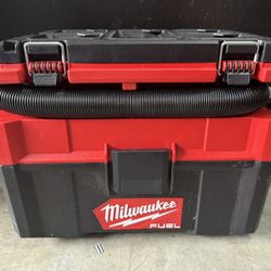 Milwaukee Fuel Packout Wet Dry Vacuum 