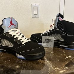 Jordan 5 “Retro OG Black Metallic”