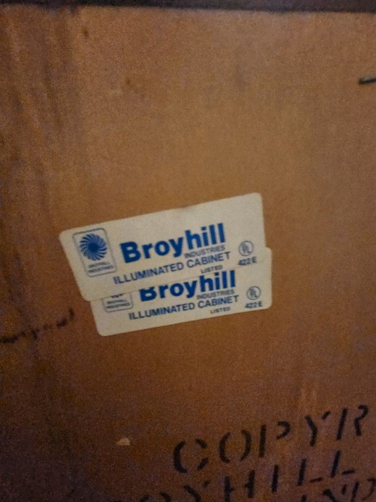 Broyhill China Hutch