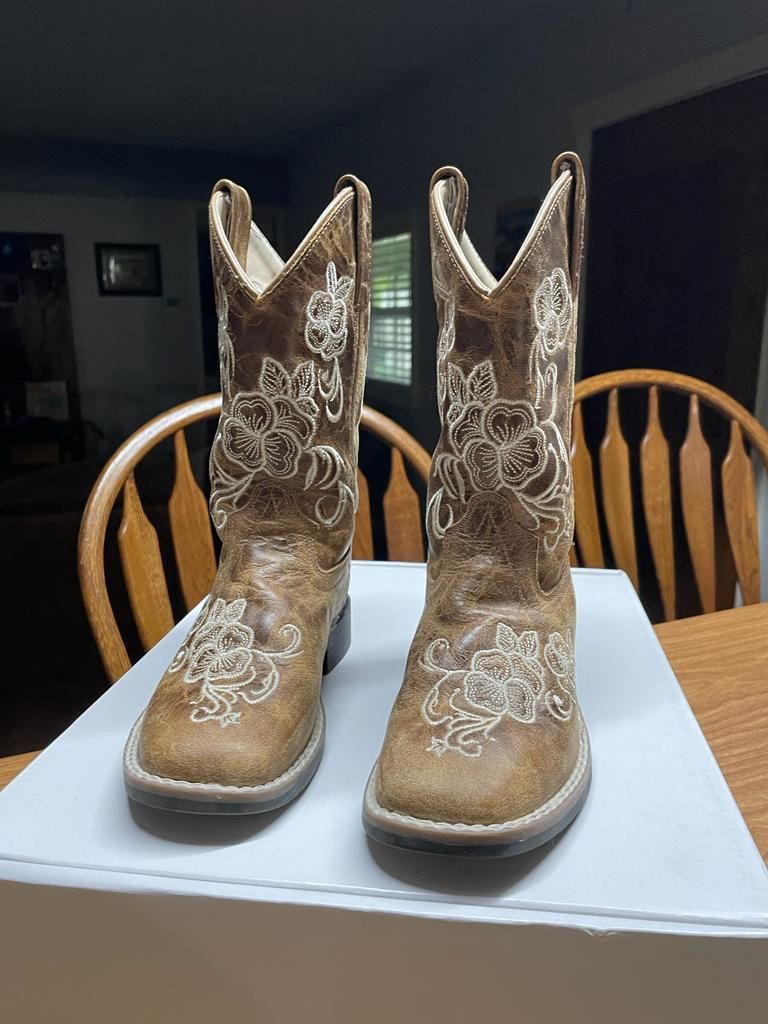 Girl Boots Size 13