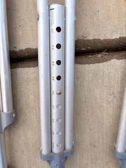 Adjustable Aluminum Crutches