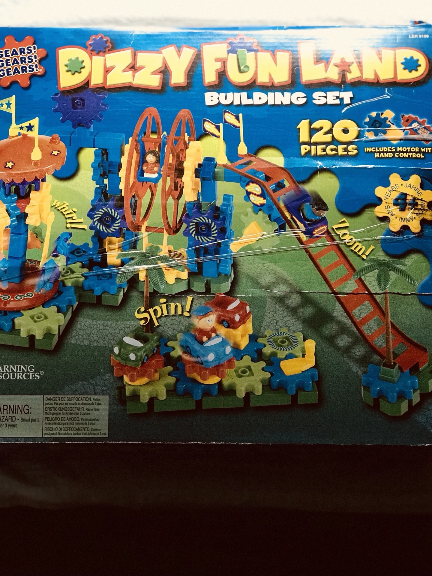 Learning Resources Dizzy Fun Land Motorized Gears Complete