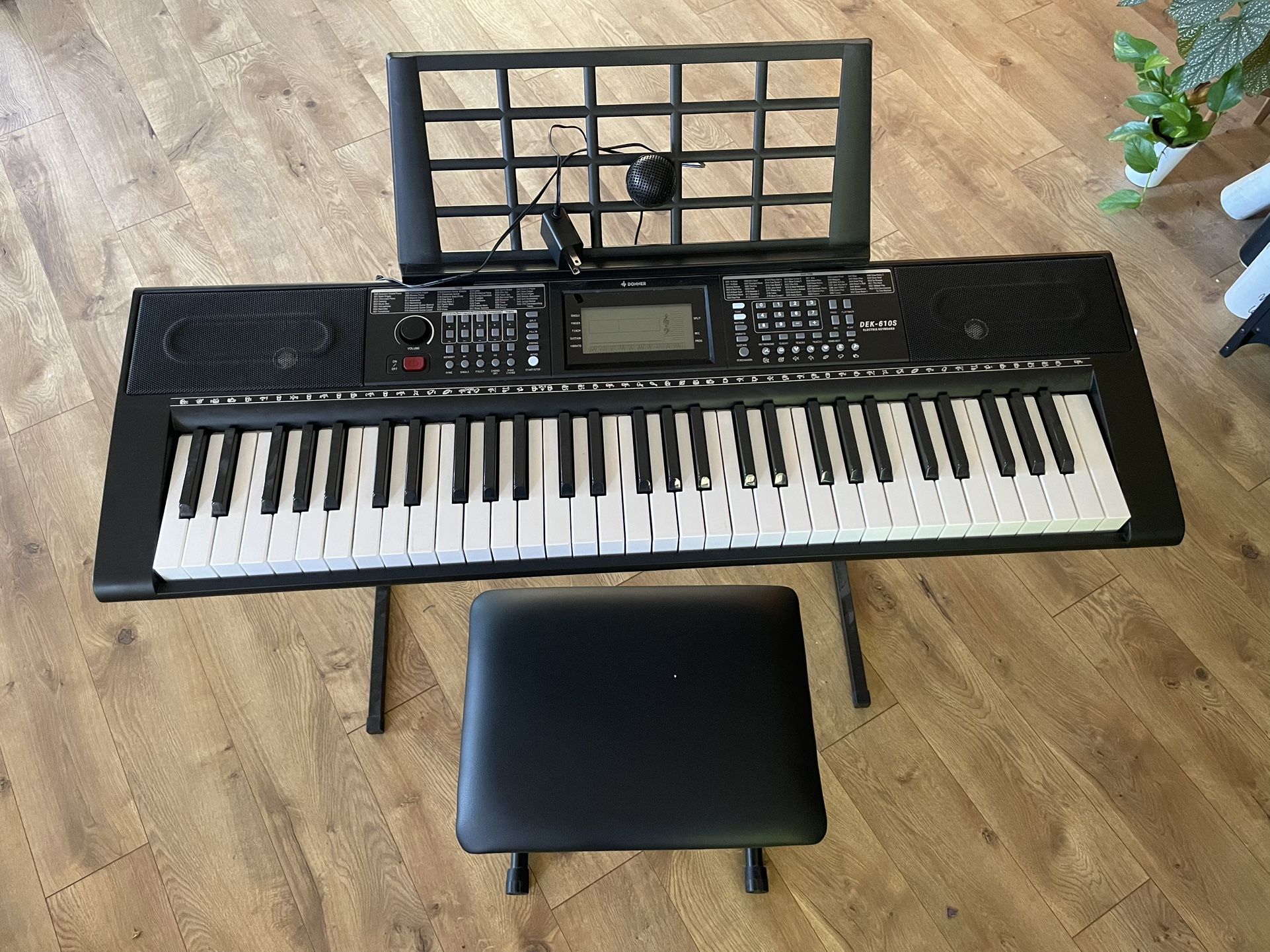 61 Key Electric Keyboard