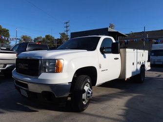 2013 GMC Sierra 3500 HD Regular Cab & Chassis