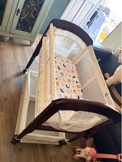 Arms Reach Co-Sleeper