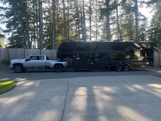 5th Wheel Toy Hauler