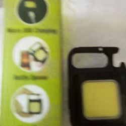 Three And One Flashlight Rechargeable Battery Does Not Need Battery