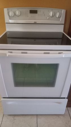 ESTUFA   WHIRLPOOL  TODO FUNCIONA BIEN MUY BUENAS CONDICIONES CON GARANTIA 