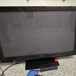 Panasonic TC-P42S2 42” Plasma HDTV  with remote control - Great Condition 