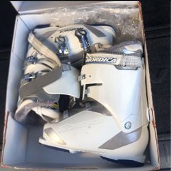 NORDICA Ski Boots 25,5