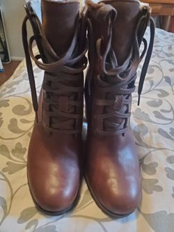 Woman Boots Size 7