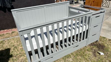 Baby crib