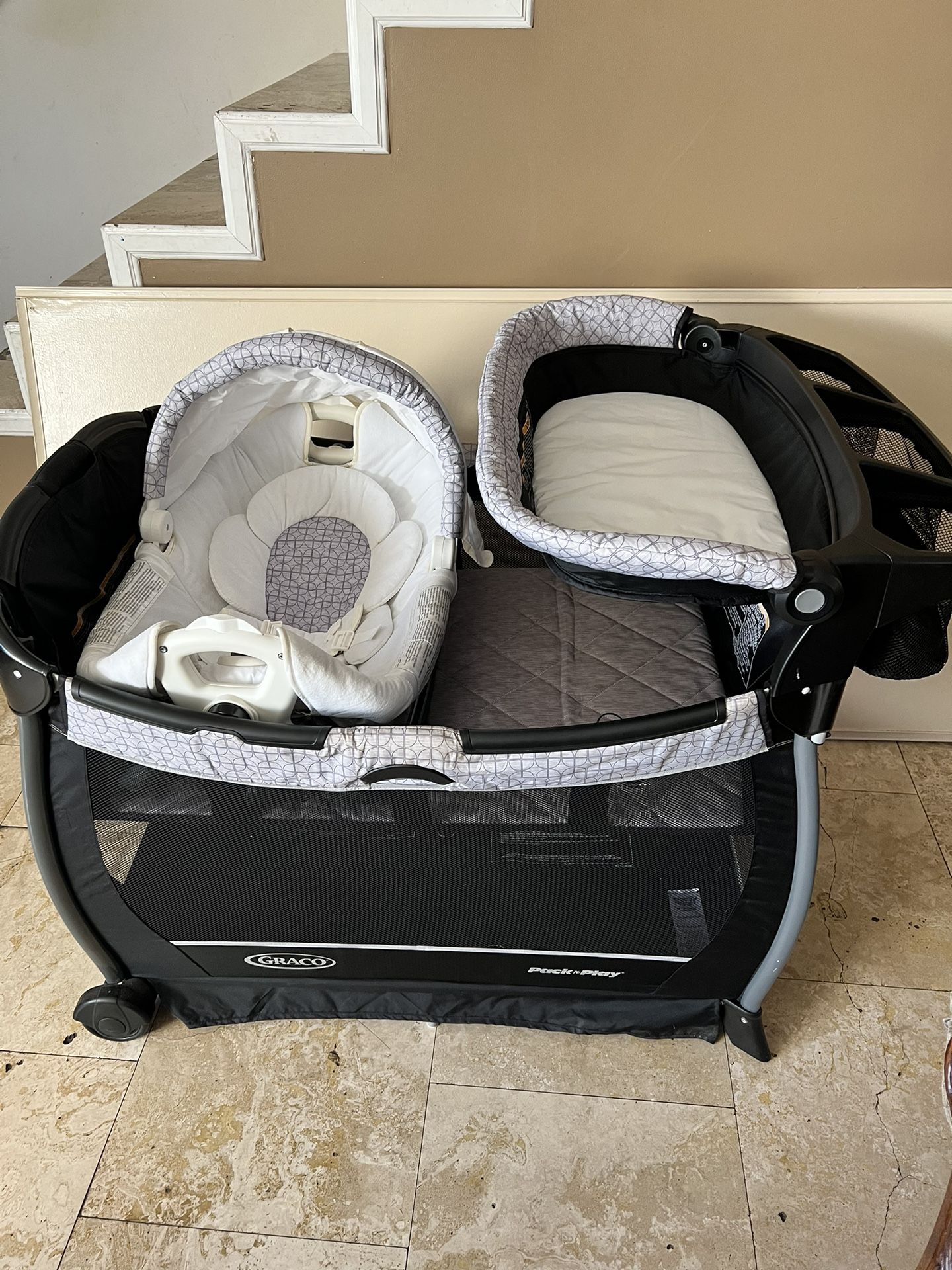 Pack N Play Playard Cuddle Cove Elite